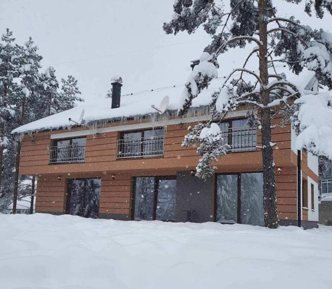 Apartmani Nevena Divcibare Exterior photo