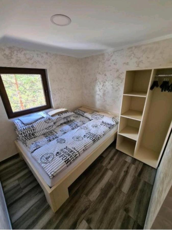 Apartmani Nevena Divcibare Exterior photo